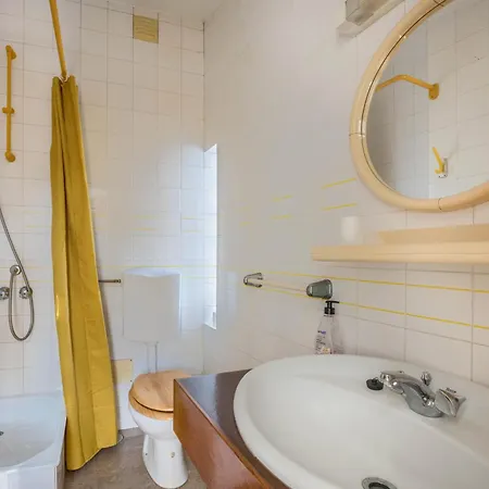 アパート Amarelo T1 オデセイシェ